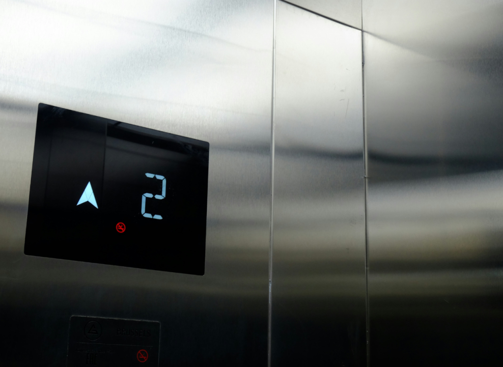 Pourquoi installer un monte-charge dans une maison à étage ?