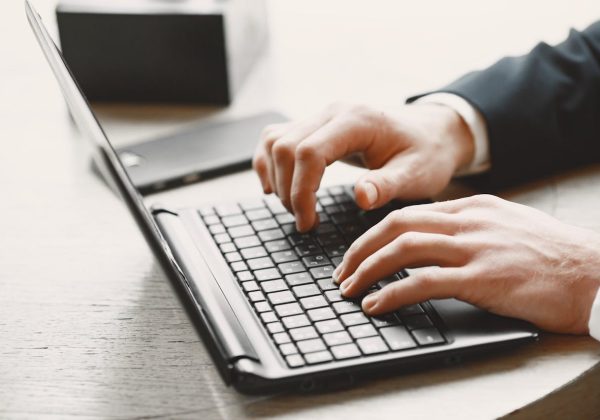 Les avantages de l'externalisation de la paie pour les entreprises multisites