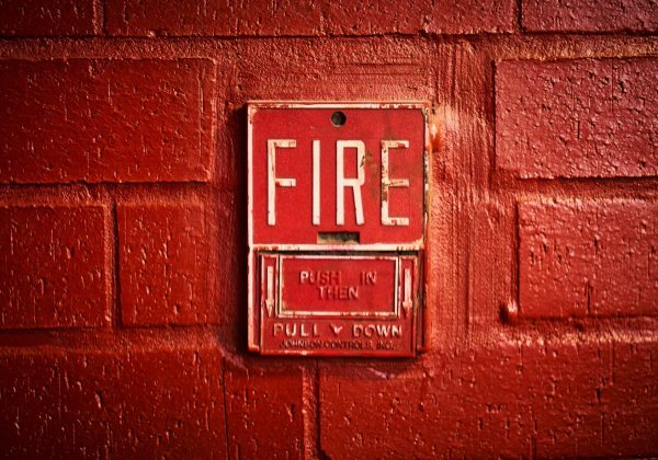 Portes coupe-feu : pourquoi sont-elles cruciales ?