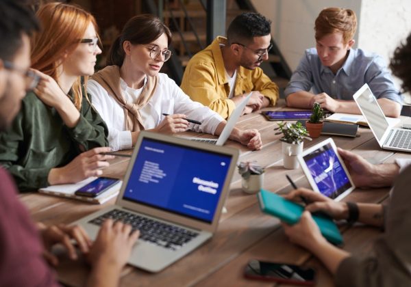 Pourquoi travailler avec une agence de communication digitale ?